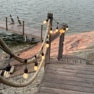 SELED ULKOVALOSARJA /VALOKETJU ULKOKÄYTTÖÖN VAIHDETTAVILLA E27 LED -LAMPUILLA. 10m / 10 lamppua